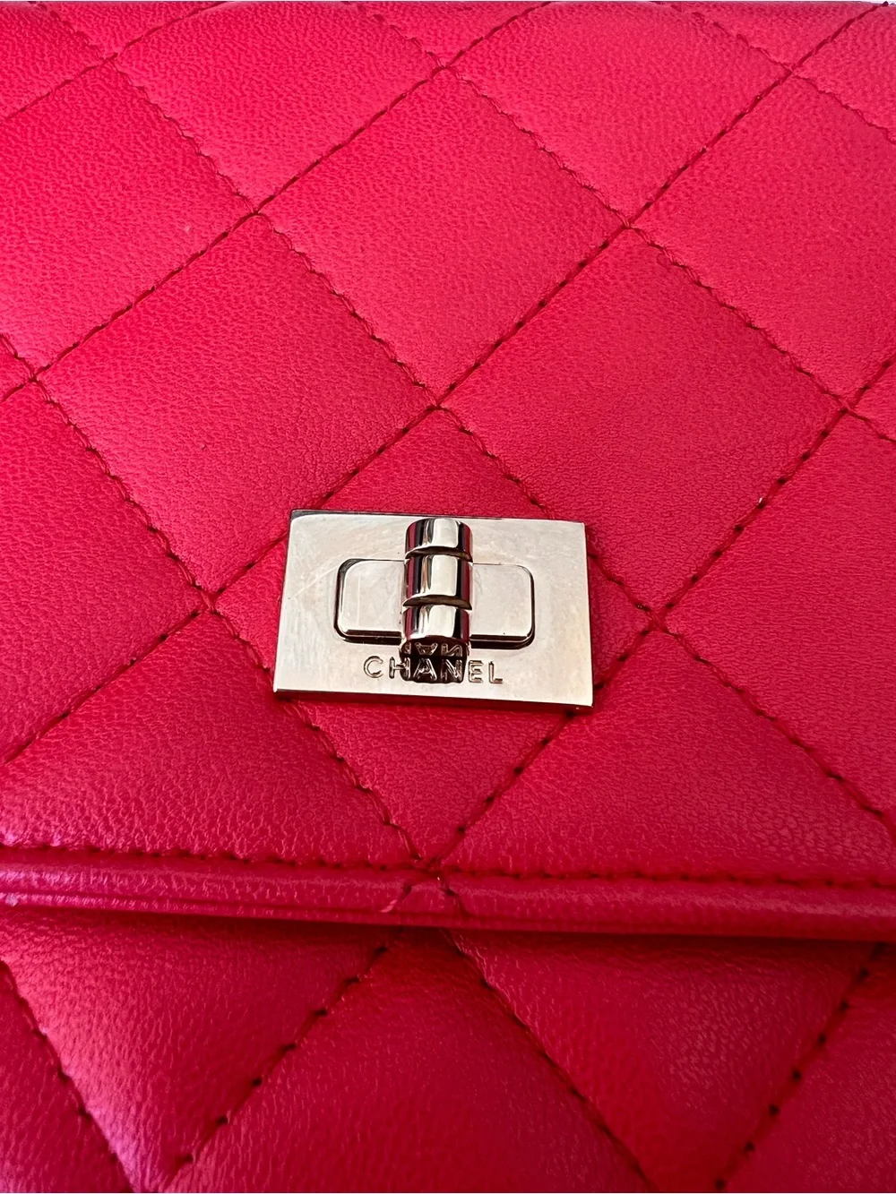 Chanel Red/Pink Quilted Chain Crossbody Reissue Wallet Crossbody Bag